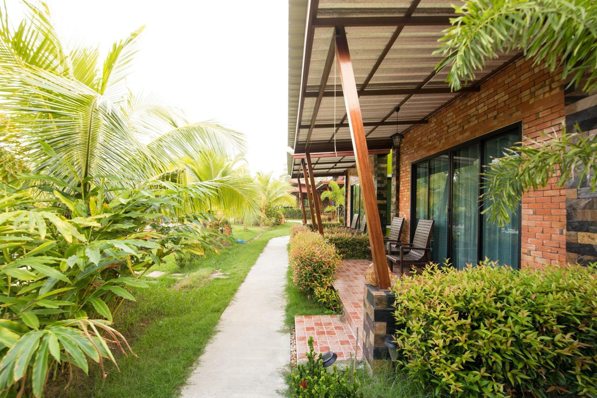 Siri Lanta Resort Koh Lanta Exterior photo