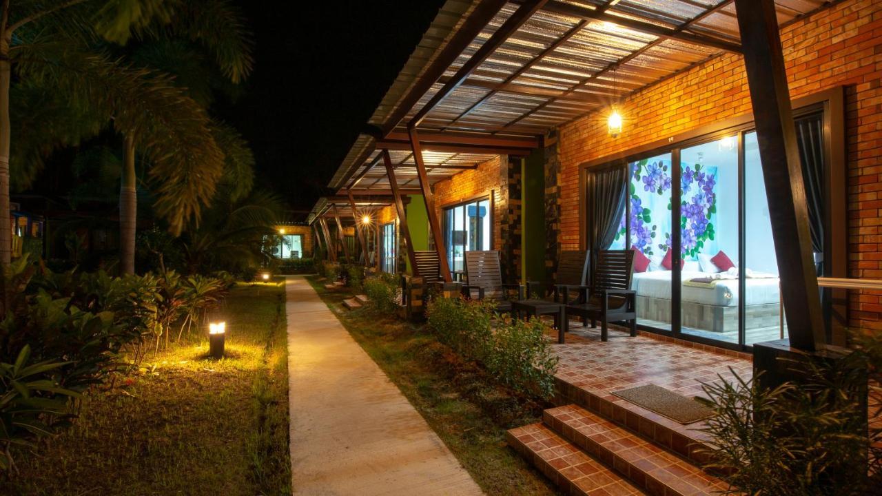 Siri Lanta Resort Koh Lanta Exterior photo